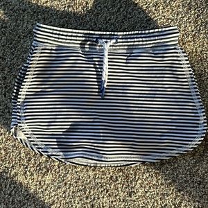 NWOT-Youth girls Vinyard Vines Sankaty size 7/8 Small. Skirt/skort. Never worn